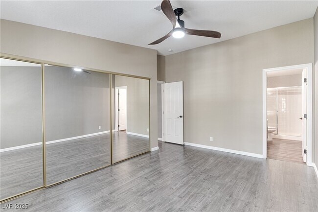 Building Photo - 2629 S Durango Dr