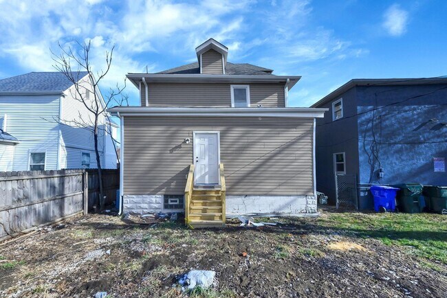Building Photo - 63 Stevens Ave