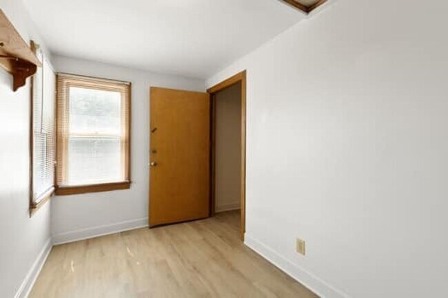 Building Photo - 515 Wabash Ave