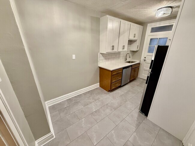 Building Photo - Hawthorne Place Apartments