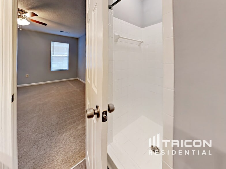 Building Photo - 1 Tomafield Ct