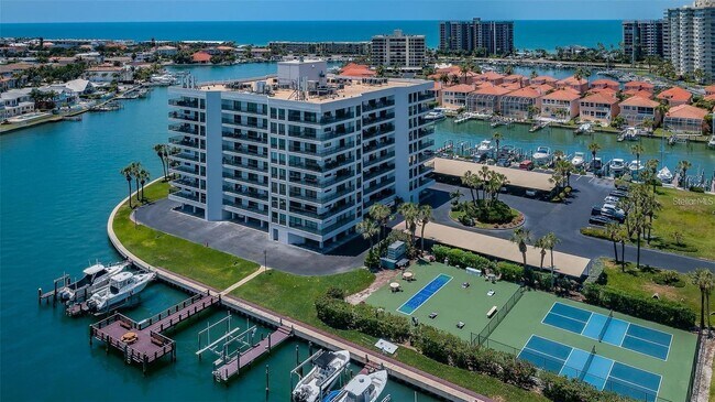 Building Photo - 240 Sand Key Estates Dr