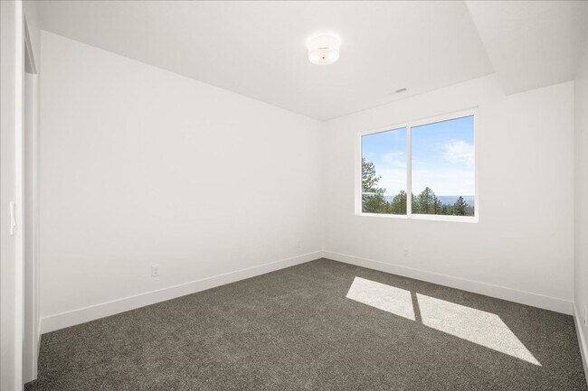 Building Photo - $3,375 - 4 Bed / 3 Bath Stunning Brand New Build Home with Panoramic Views