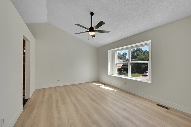 Building Photo - $2,495, 3 beds, 2.5 bath Updated Home in Co Springs with Fenced In Yard!