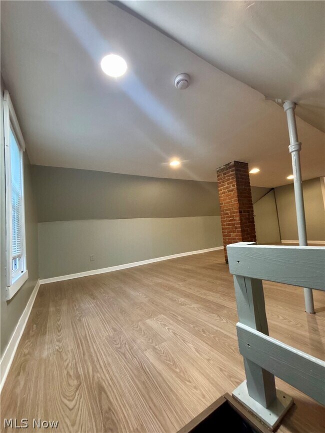Building Photo - 7523 Osage Ave