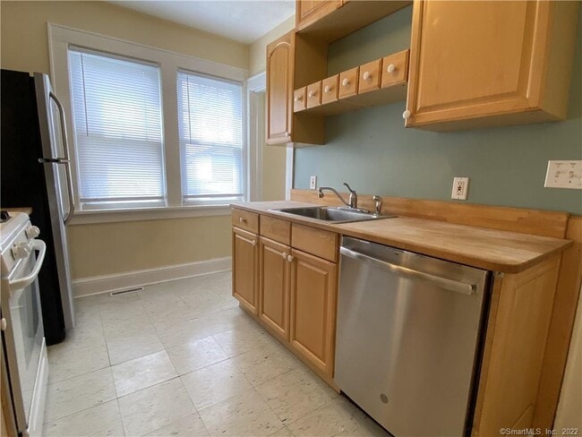 Building Photo - 25 4th St