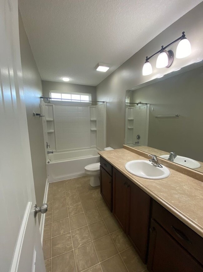 Building Photo - COMING EARLY MAY 2026! (Pet Friendly)