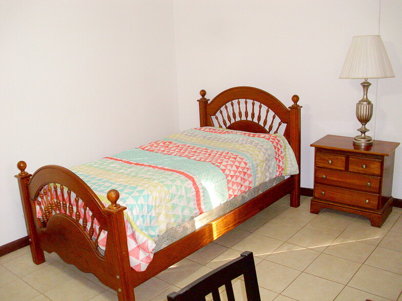 Single Bed /Night Stand - 2177 Kings Mountain Dr NE