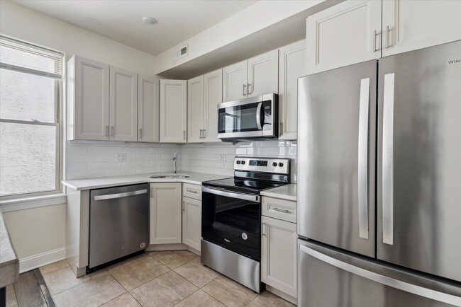 Building Photo - 4015 Baring St