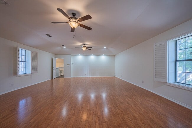 Building Photo - 226 Sunset Loop