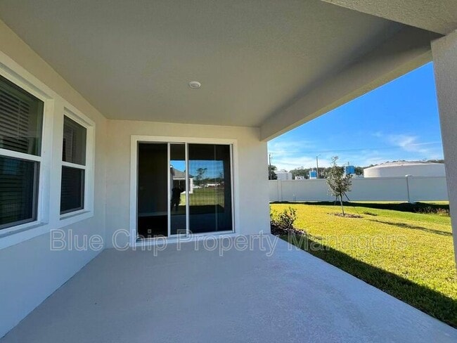 Building Photo - 1224 Pampus Dr