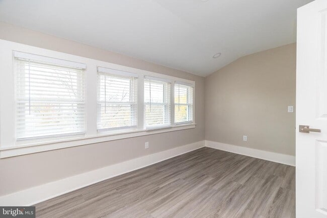 Building Photo - 343 Pawlings Rd