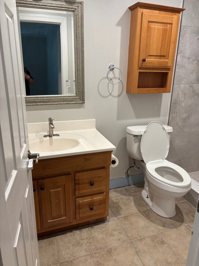 Building Photo - Townhome For Rent