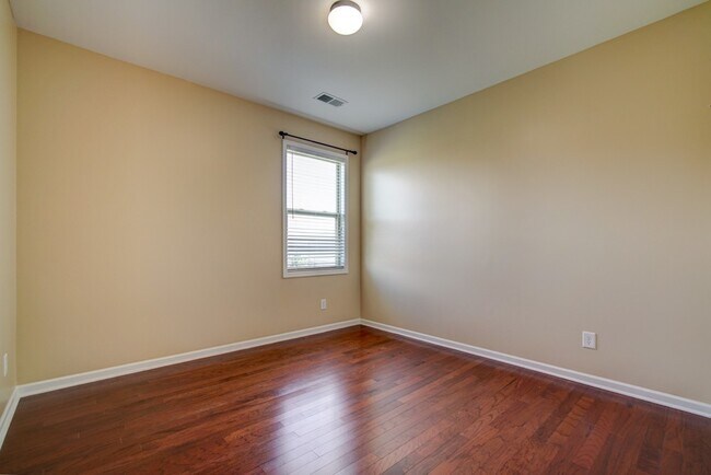 Building Photo - Gorgeous 4/5 BR, 3 BA, 2 Car Garage Home with Fenced Backyard and Large Storage Unit