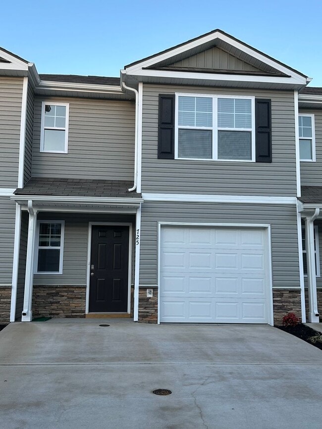 Primary Photo - 3 Bedroom / 2.5 Bath Townhome Kingsport, TN