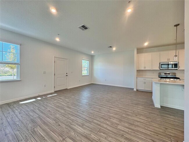 Building Photo - 313 Platform Ln