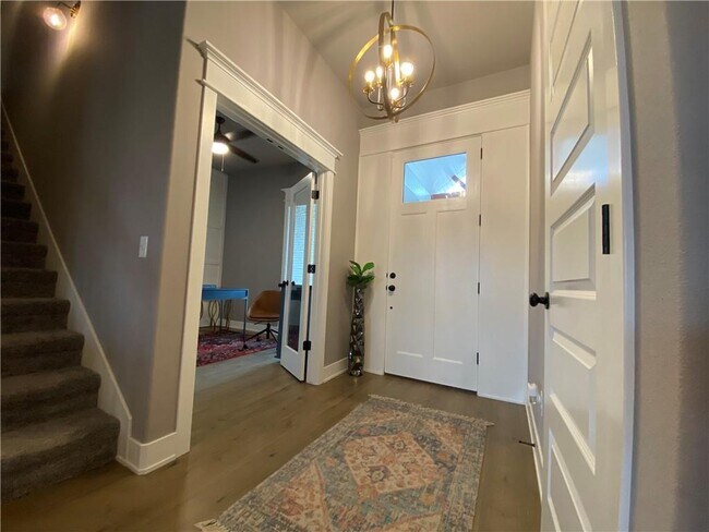 Building Photo - 300 Waterfall Ln