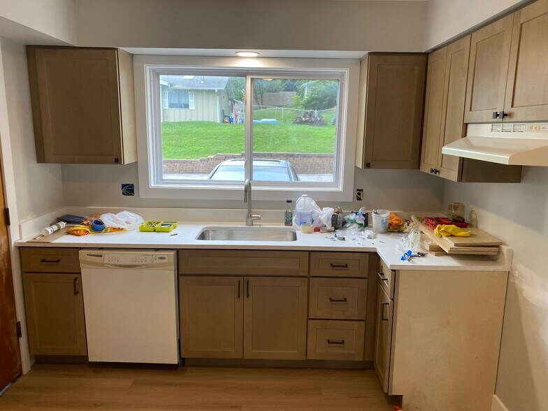 Kitchen - 723 W Osage St
