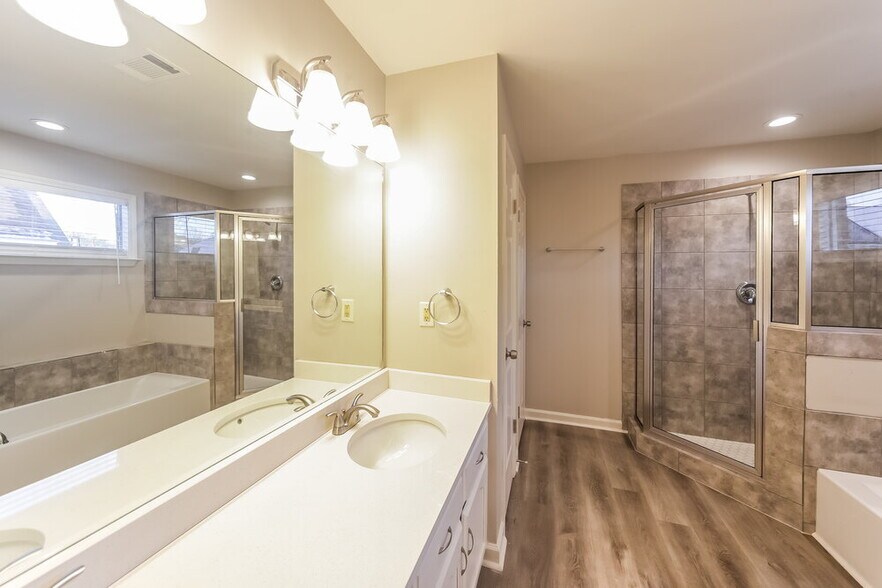 Building Photo - 7931 Claredale Dr