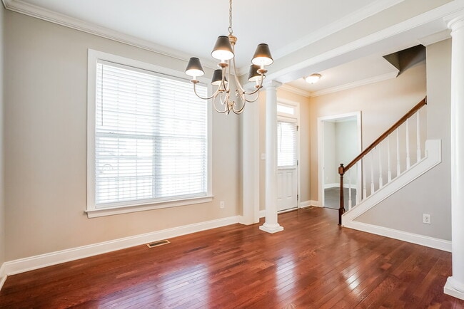 Building Photo - 308 Nelson Ln