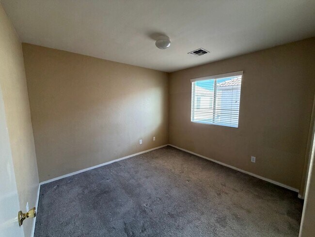 Building Photo - Beautiful Home for Rent in Phoenix! **NEW CARPET**