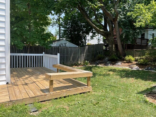 Building Photo - 5937 Monticello Rd