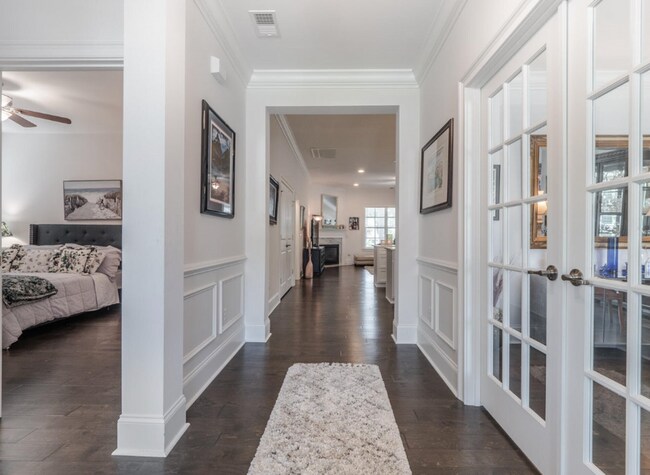 Building Photo - LANDFALL - 4 bed | 3.5 bath modern home