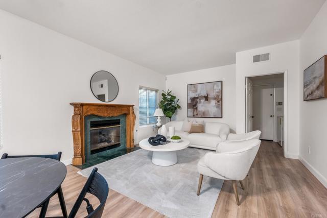 Building Photo - 1996 White Birch Dr