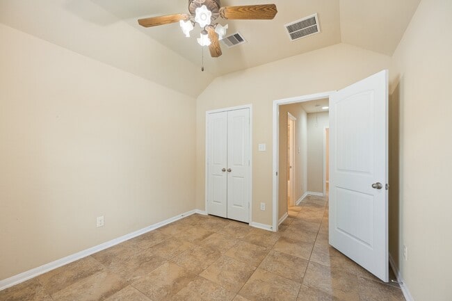 Building Photo - 207 Lockridge Hill Ln