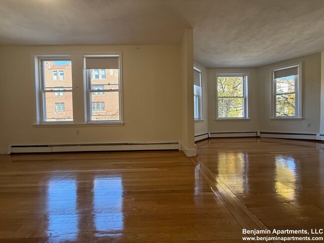 Building Photo - 316 Tappan St