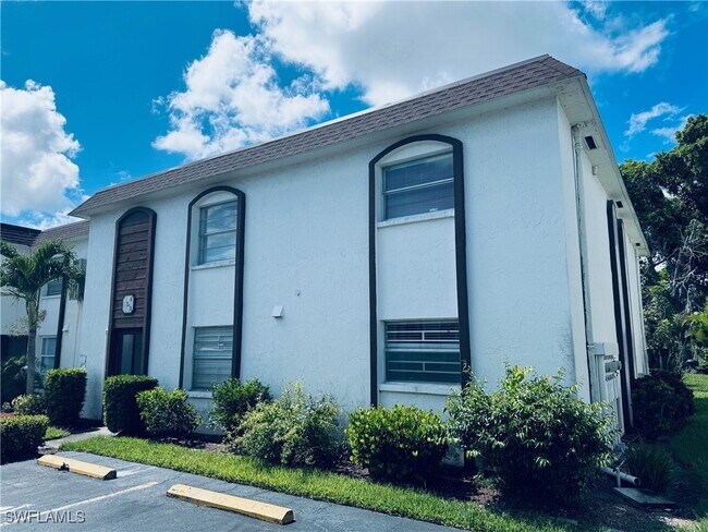 Primary Photo - 2828 Jackson St