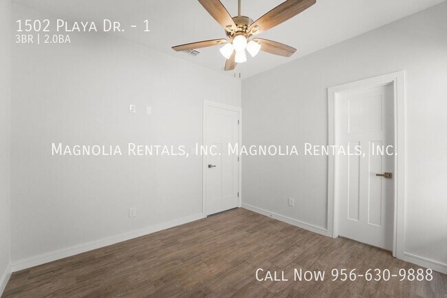 Building Photo - 1502 Playa Dr