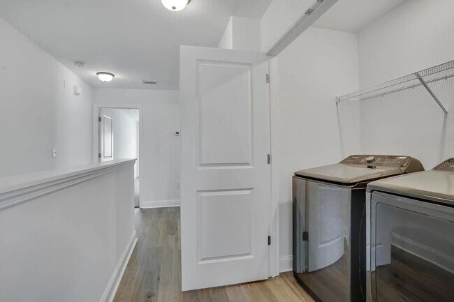 Building Photo - 463 Grand Oaks Rd