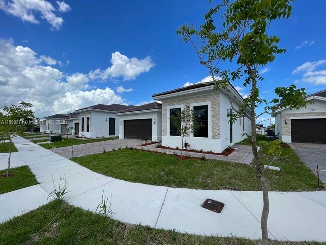 Building Photo - 19447 SW 124th Ct