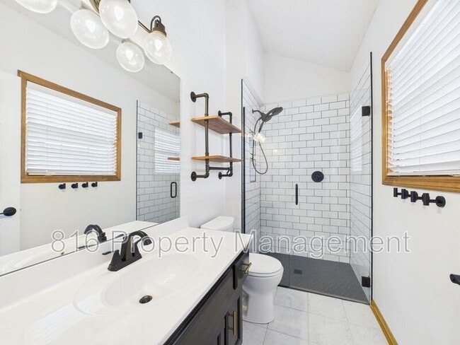 Building Photo - 1305 Aspen Dr