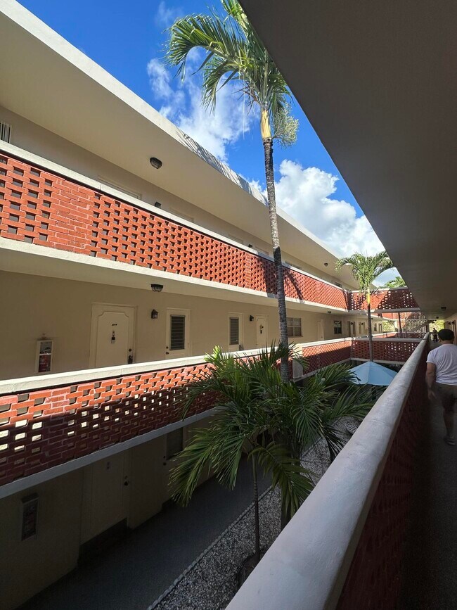 Building Photo - 2301 NE 14th Street Causeway