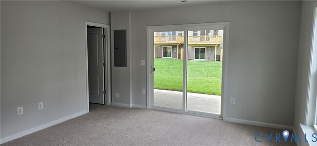 Building Photo - 567 Sybil St