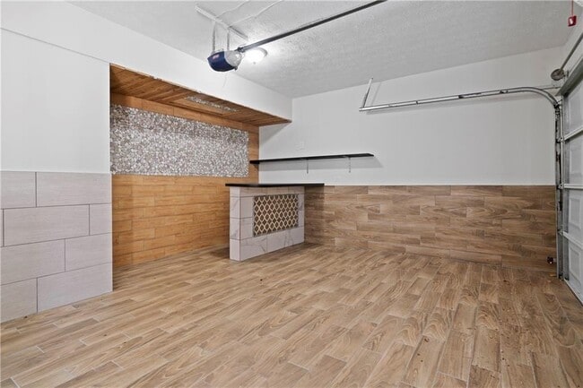 Building Photo - 3323 Old Oaks Rd