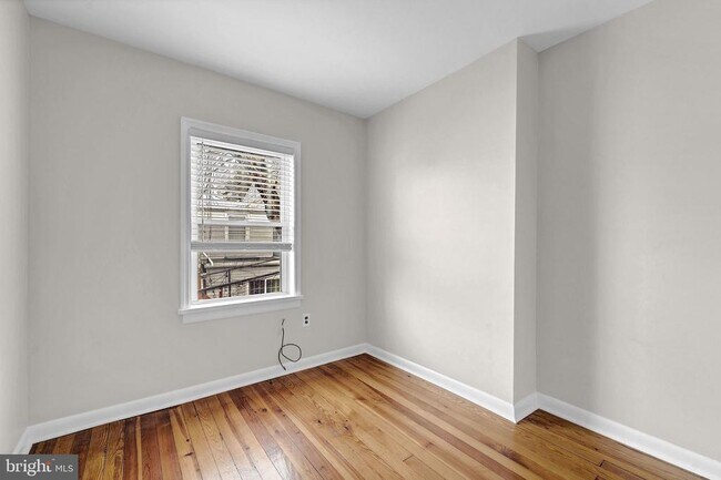 Building Photo - 1613 Laurel St