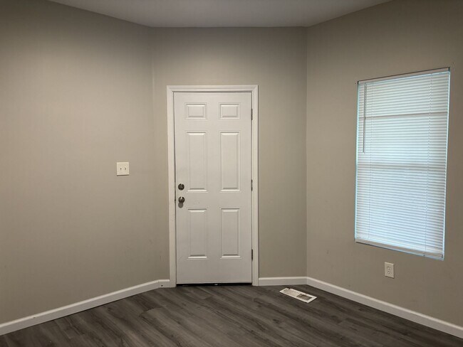 Building Photo - 1200 N 8th St