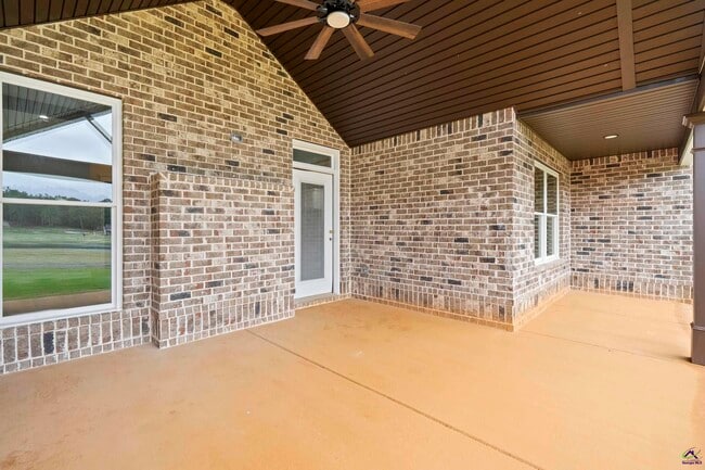 Building Photo - 168 Camden Way