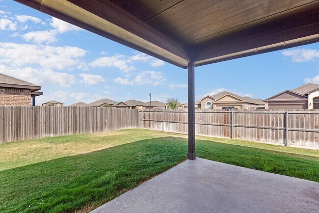 Building Photo - 21 Brooks Ranch Rd