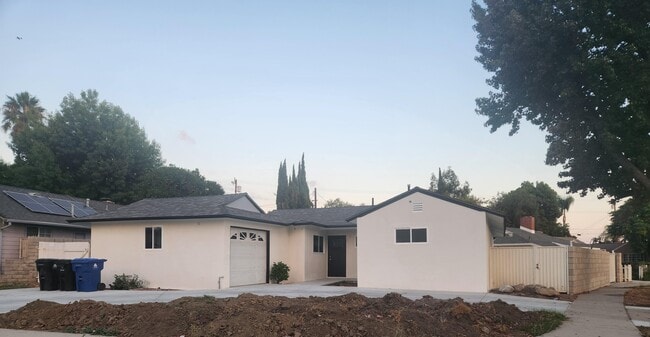 Building Photo - 8126 Andasol Ave