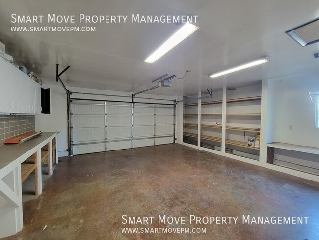 Building Photo - 9990 Skycrest-