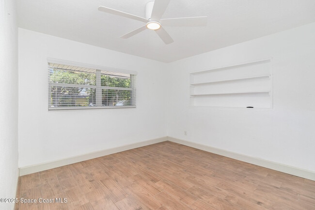 Building Photo - 2157 Barracuda Ave