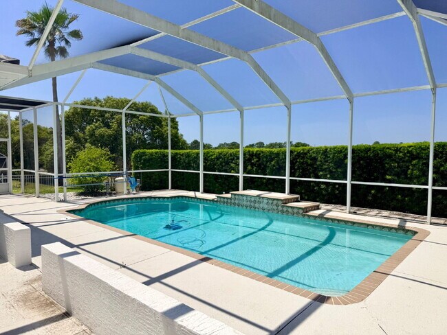 Building Photo - Beautifully maintained POOL home for Rent.