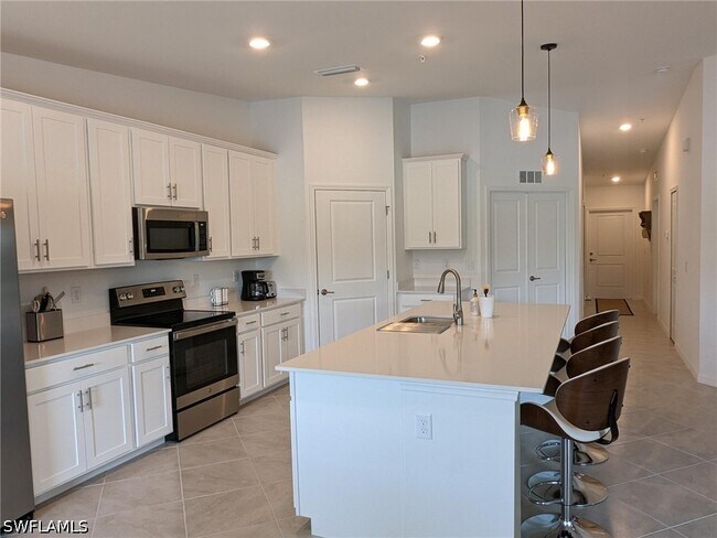 Building Photo - 6031 Ellerston Wy