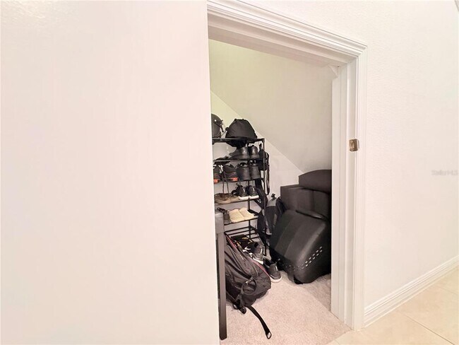 Building Photo - 5020 Revolutionary Wy