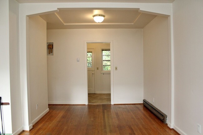 Building Photo - 3507 SW 11th Ave