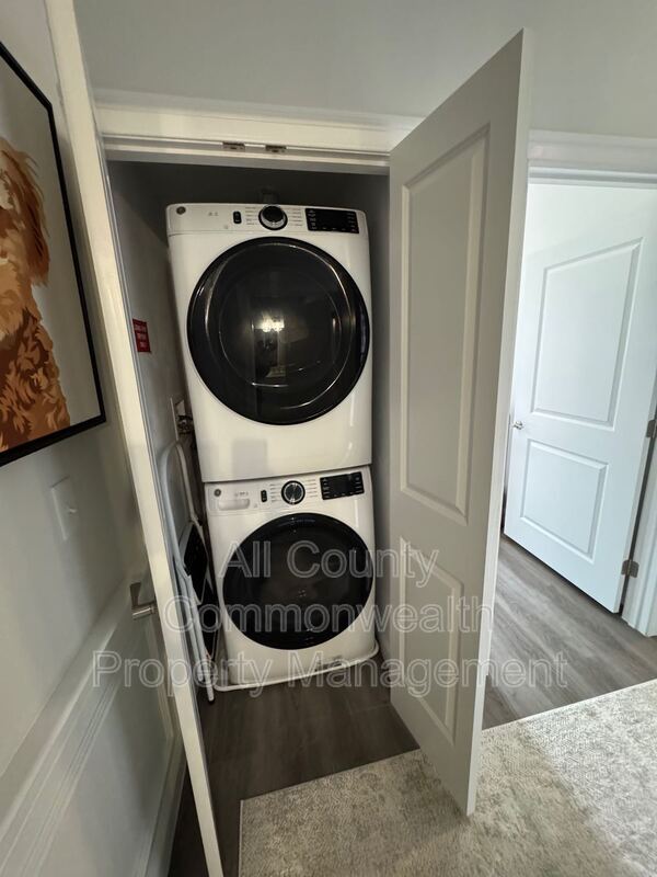 Building Photo - 320 Middlesex Ave